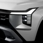 Lampu Depan Berbentuk T-Shape