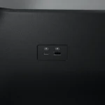Charging Port di Baris Ketiga