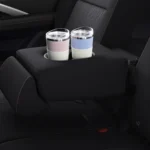 Arm Rest dengan Cup Holder di Baris Kedua